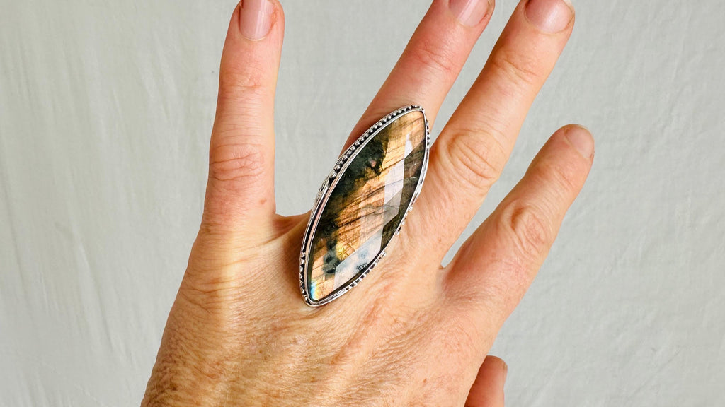 Faceted Labradorite Botanicals Cocktail Ring. Handmade Sterling Silver Jewelry. Size 6. 4132